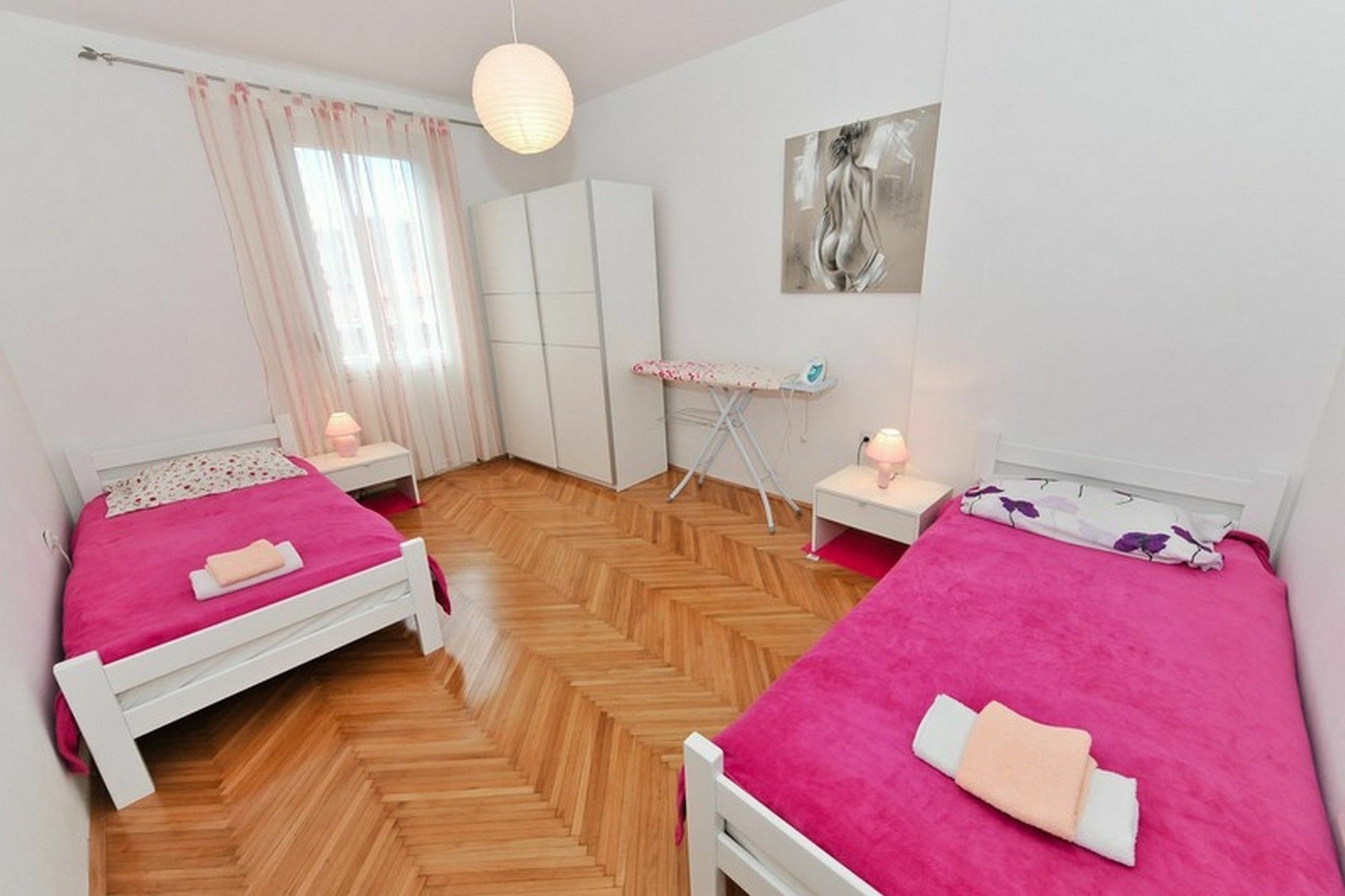 Apartments Feel Center Zara Esterno foto