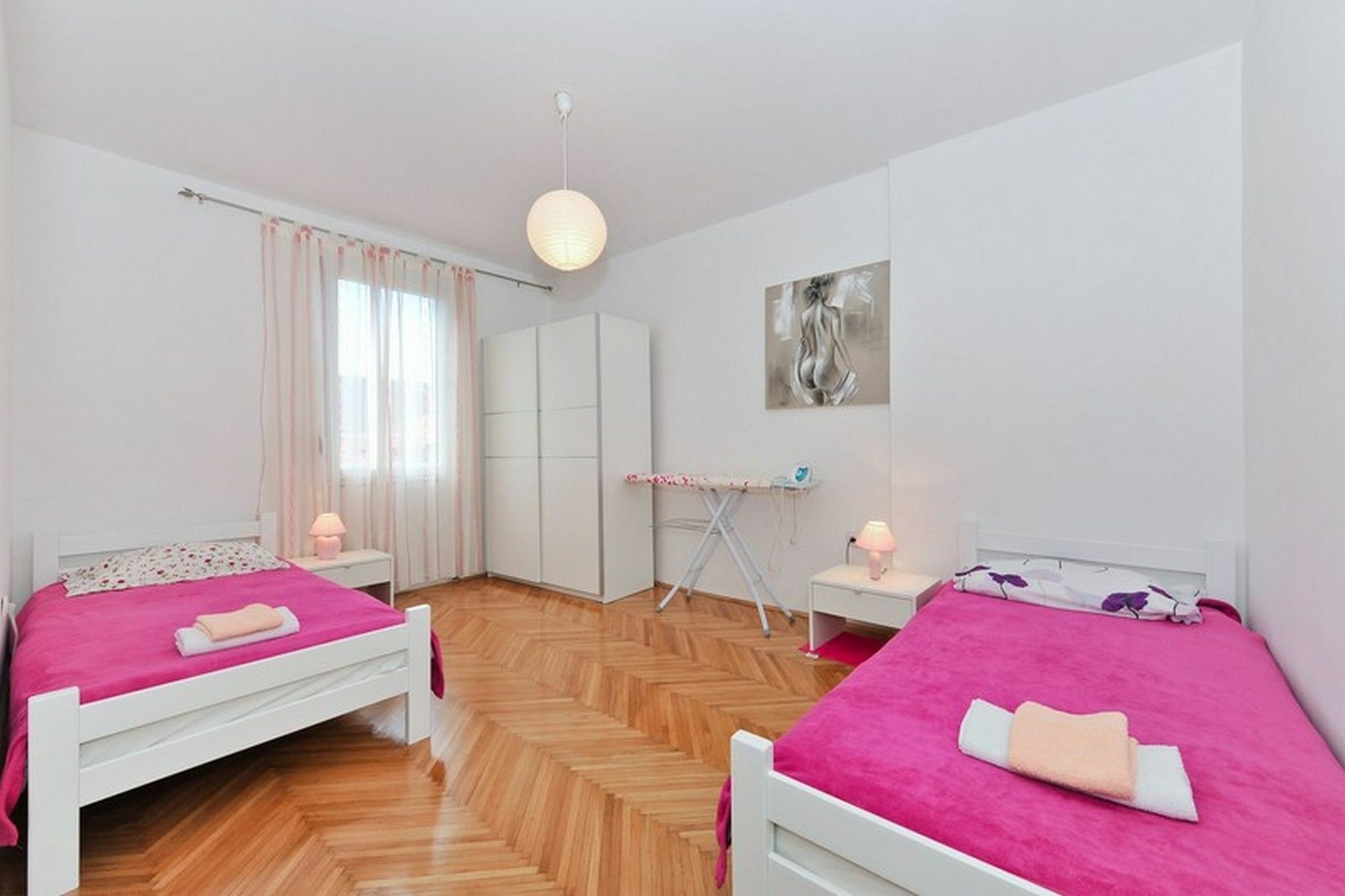 Apartments Feel Center Zara Esterno foto