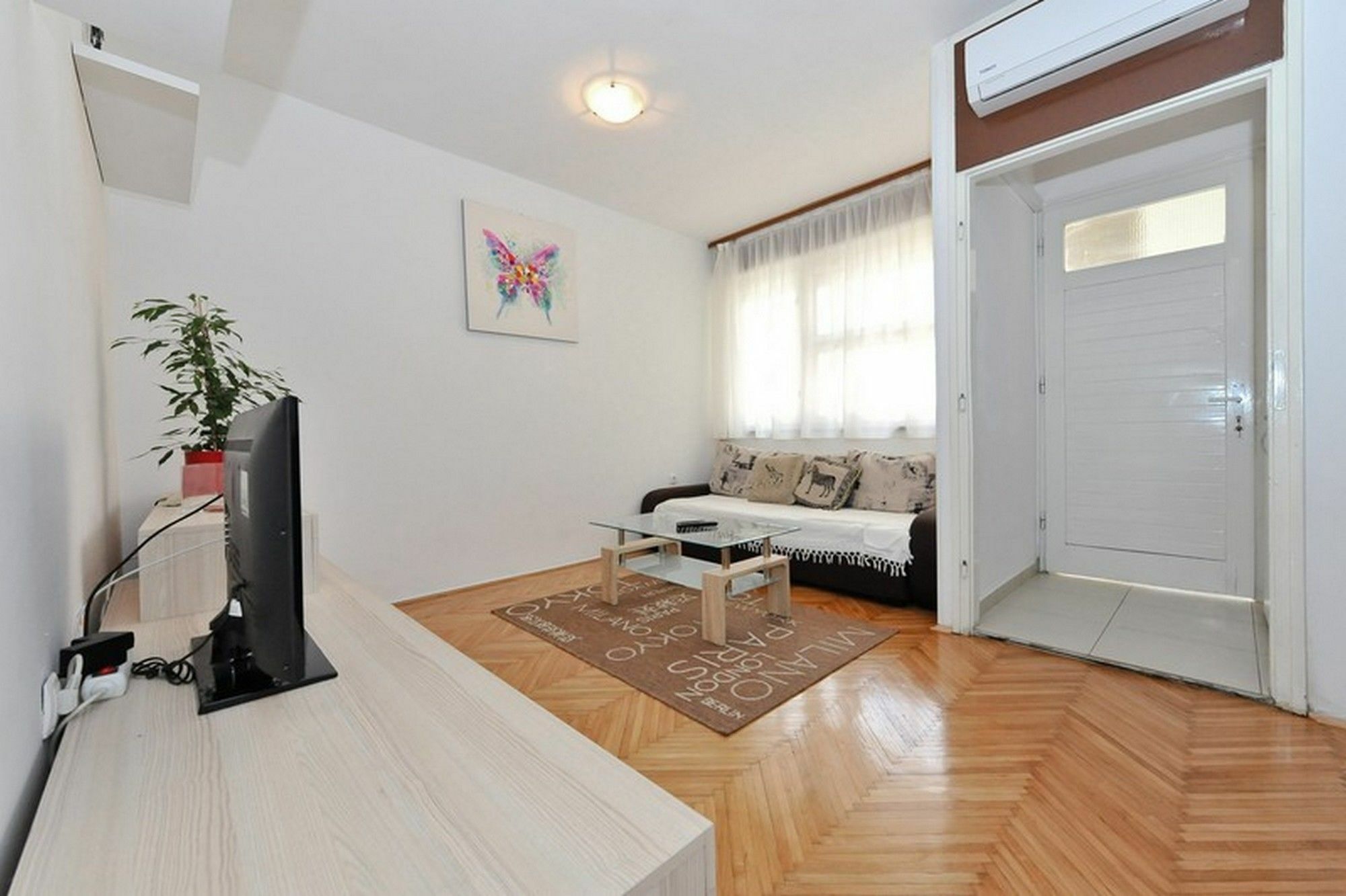 Apartments Feel Center Zara Esterno foto