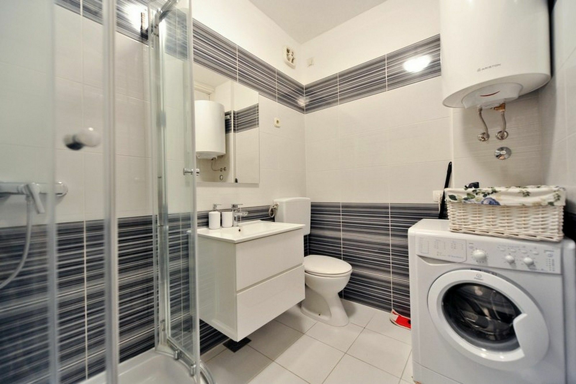 Apartments Feel Center Zara Esterno foto
