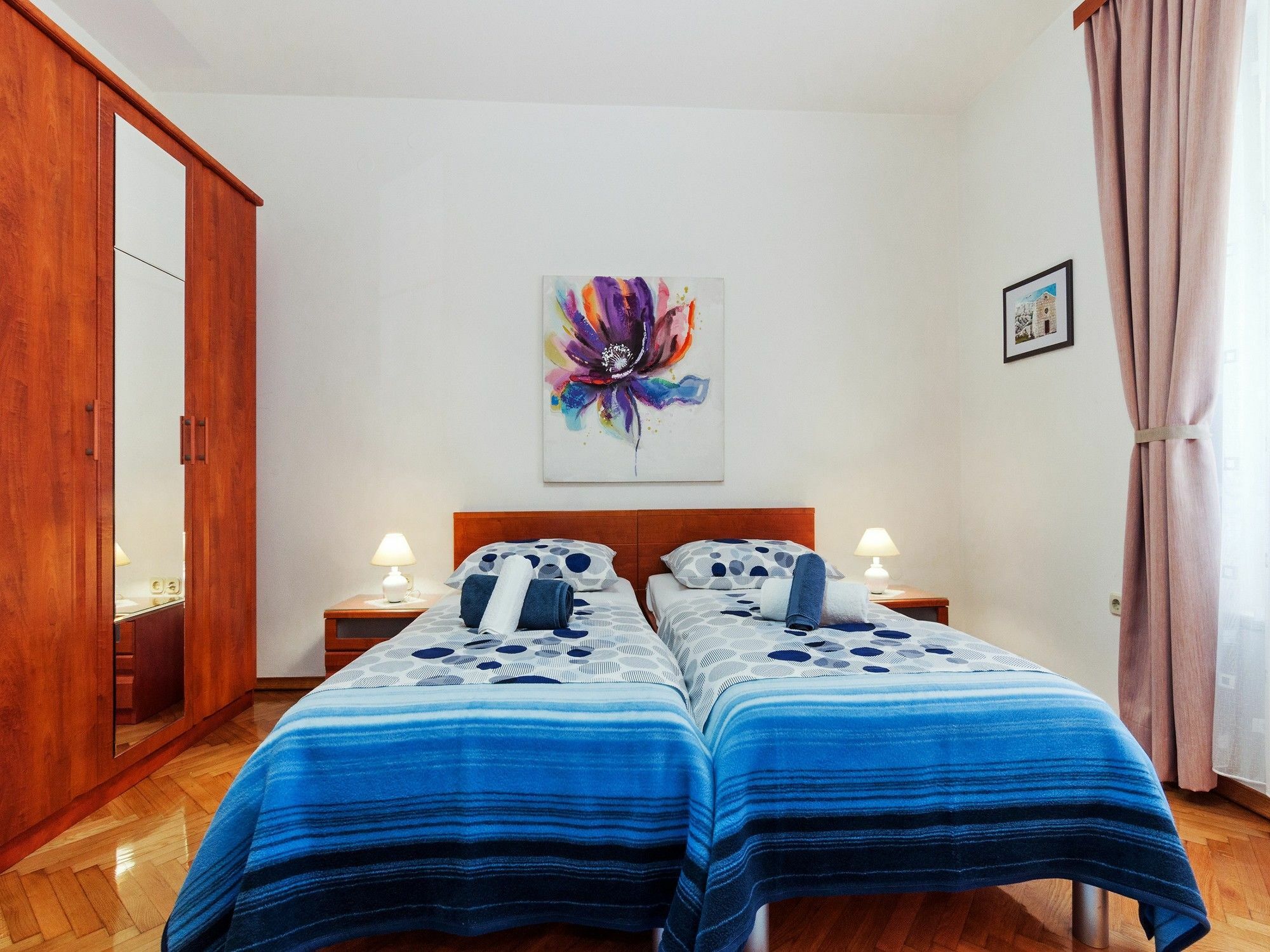 Apartments Feel Center Zara Esterno foto